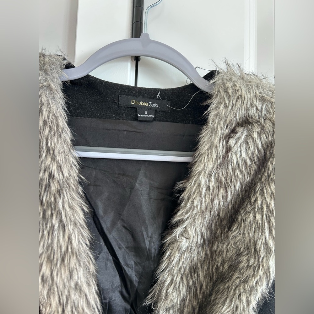 Point Zero Women's Black Faux Fur Blend Trim Coat Size Small - Picture 4 of 6